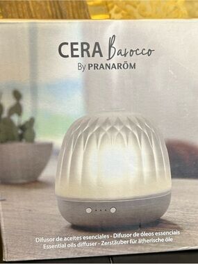 NWT Prana Cera Barocco White and Silver Essential Oil Diffuser